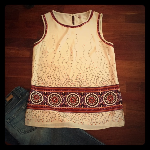 Chelsea & Violet SL Top - Picture 1 of 6